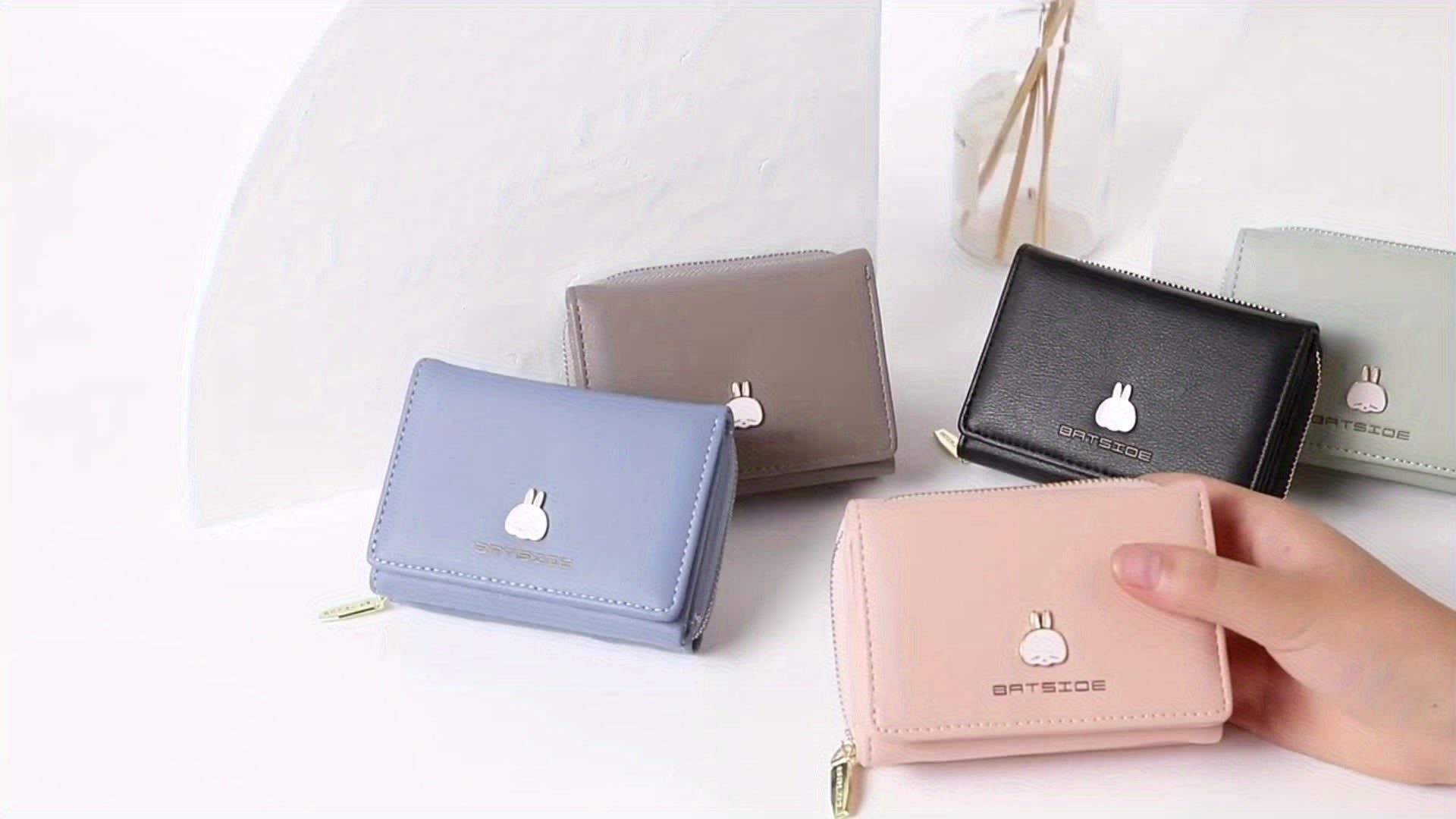Cute Wallet for Women - Trifold Wallet with Snap Closure, Polyester Lining, and Slip Pocket - Large Capacity Synthetic Leather Card Holder & Coin Purse, Compact and Stylish for Everyday Use